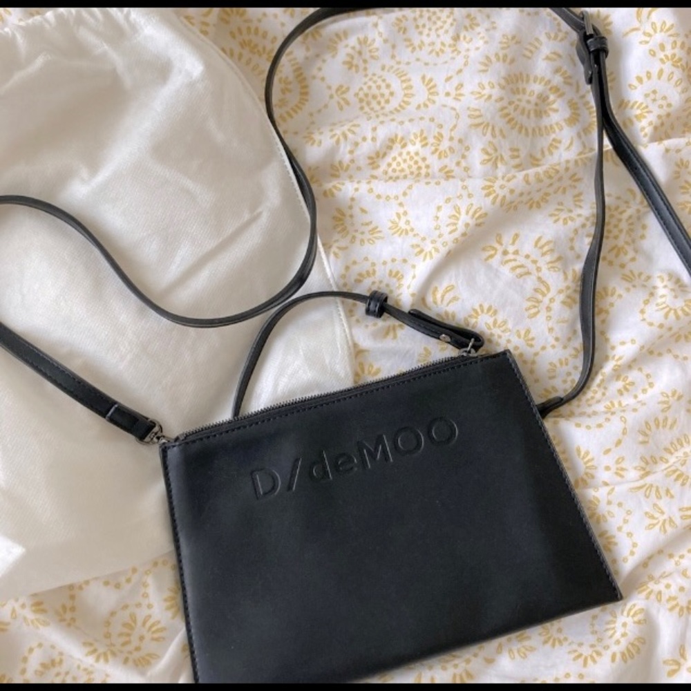 Crossbody clutch purse